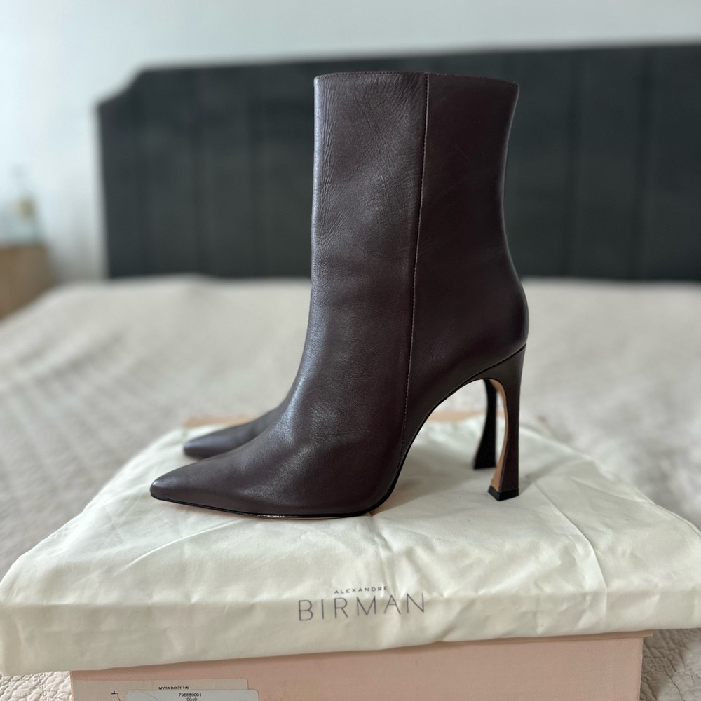 Alexandre Birman Chocolate Heeled Boots